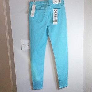 NWT CELEBRITY PINK MID-RISE SKINNY